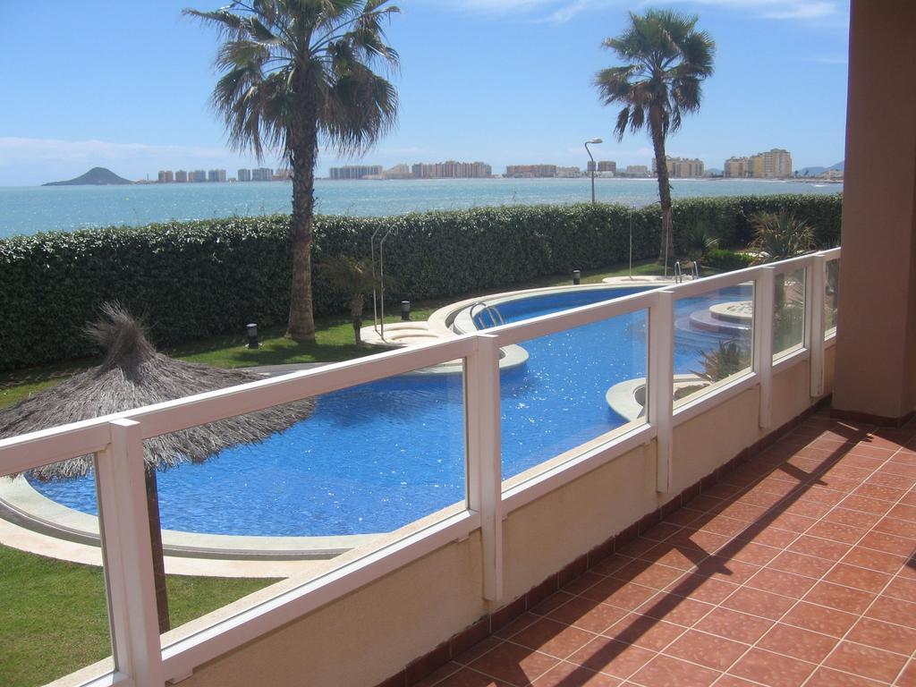 Apartamentos Punta Cormoran ラ・マンガ・デル・マール・メノール エクステリア 写真